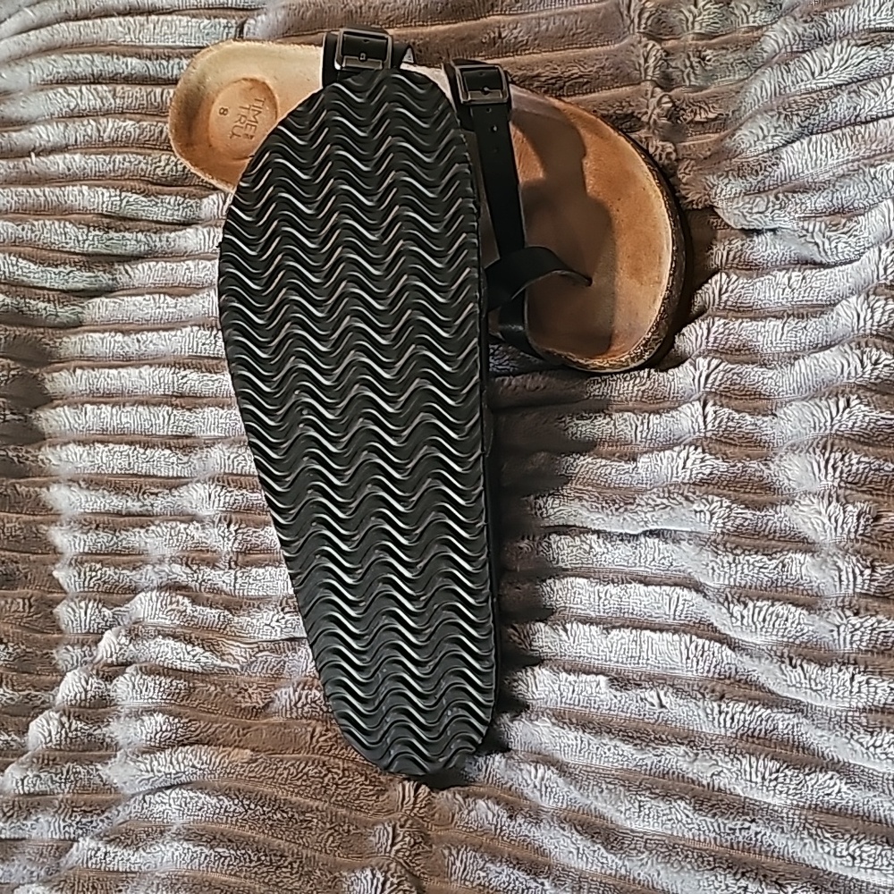 Sandals - Picture 2 of 2